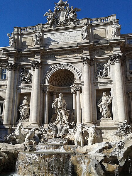 File:Partie centrale de la Fontaine de Trevi.jpg