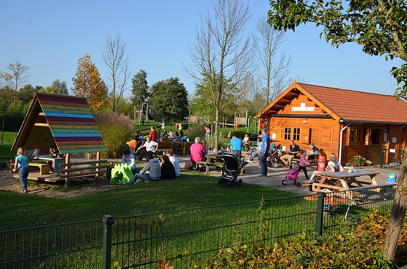 File:Playing garden Houten at 1 November 2014, the warmest day since start of the temperature registration in 1707^^ More then 18 degrees, so rather busy with children and their parents - panoramio.jpg