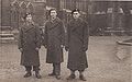 Winter 1946-1947 - English: touring Cambridge Polski: Przed kościołem w Cambridge w Anglii