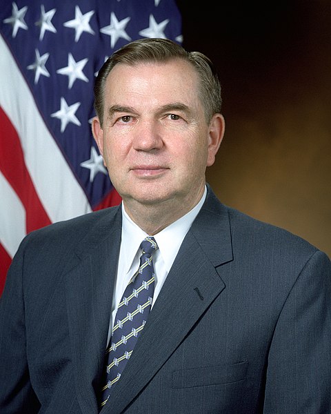 File:Portrait of Claude M. Kicklighter, Deputy Under Secretary of the Army for International Affairs.jpg