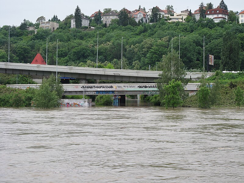 File:Povodně 2013, Praha - pondělí (012).jpg