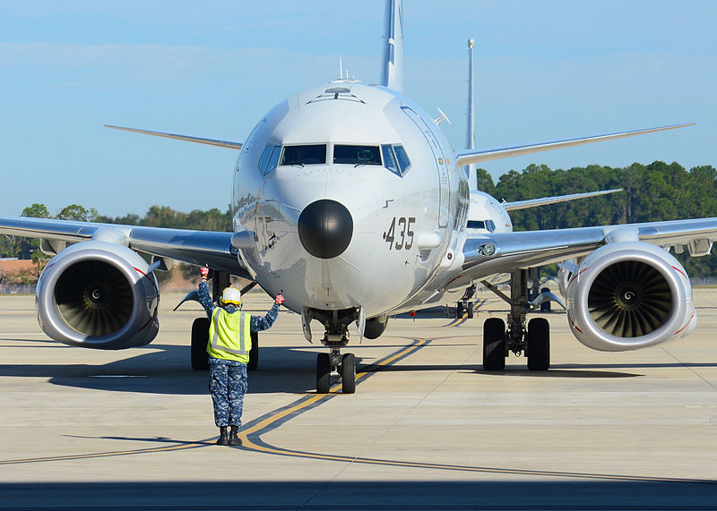 File:Preparing to launch a P-8A Poseidon aircraft 131129-N-XY761-022.jpg