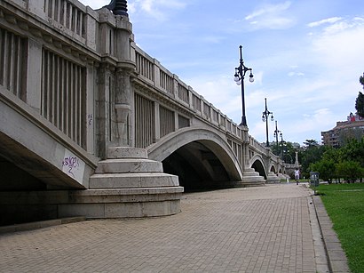 Cómo llegar a Puente de Aragon en transporte público - Sobre el lugar