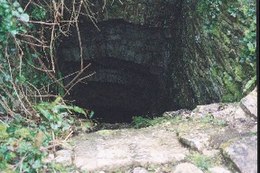 Entrance to a Quarry near Swanage Quarr entrance. - geograph.org.uk - 151664.jpg