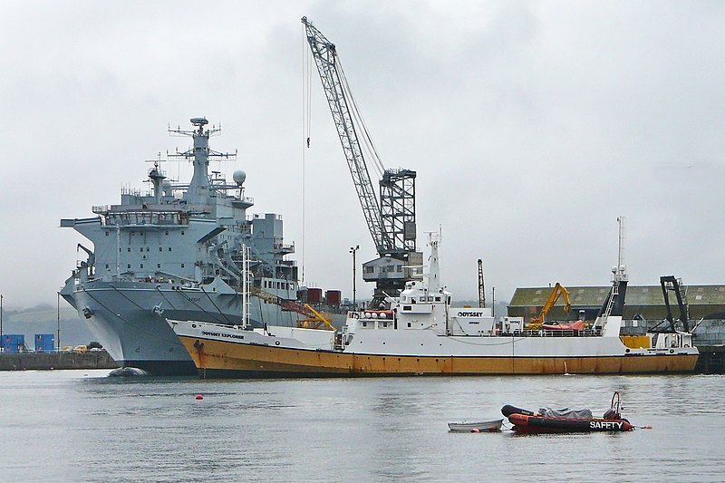 File:RFA Argus and Odyssey Explorer in Falmouth Docks on 2009-08-14.jpg