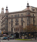 Casa Pia Batlló, en la Rambla de Cataluña, Barcelona (1901).