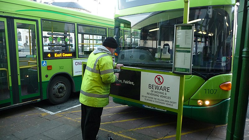 File:Ryde bus station stand B timetable changeover.JPG