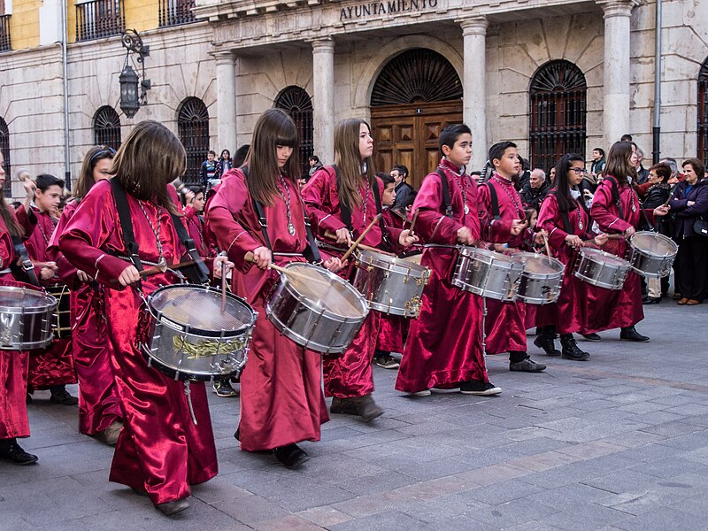 File:SEMANA SANTA DE TERUEL Hermandad de la Oración de Jesús en el Huerto 1617.jpg