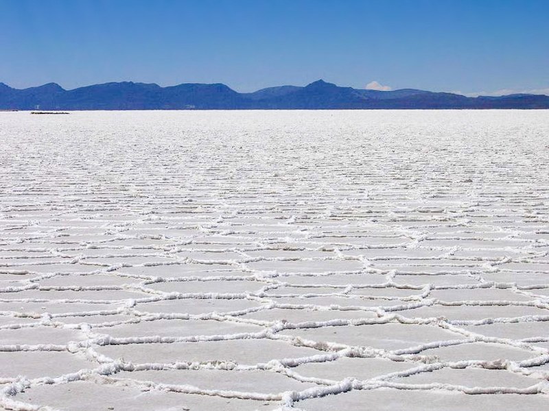 File:Salar Uyuni au01.jpg