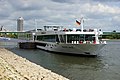 * Nomination River cruise ship Scenic Jade in Cologne --Rolf H. 19:48, 20 April 2014 (UTC) * Promotion Good quality. --Poco a poco 08:11, 21 April 2014 (UTC)