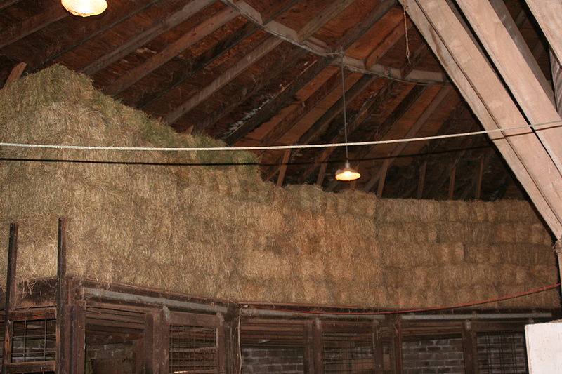 File:Searle Round Barn, Byron, IL 06.JPG