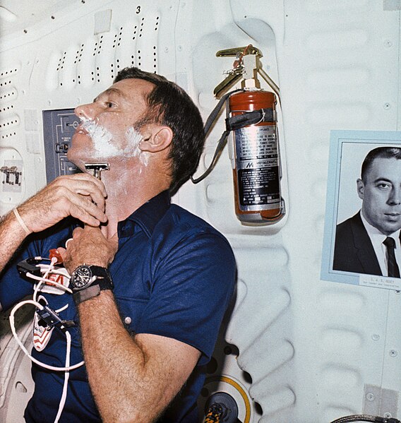 File:Shaving in Space (7678548374).jpg