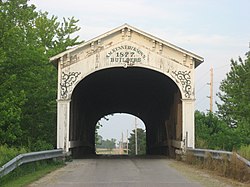 Smith Covered Bridge, westliches Portal.jpg