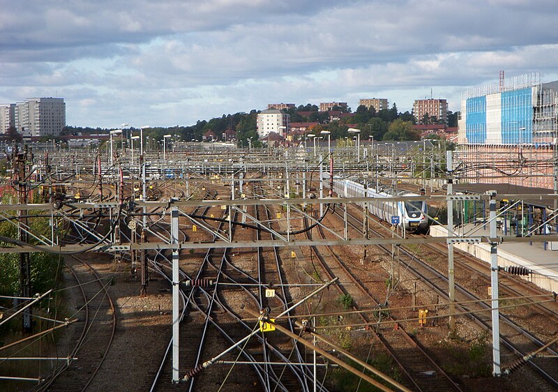 File:Solna station 2009c.jpg