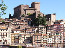 Vista del borgo antico da sud-est.