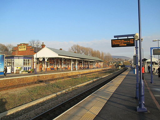 Stalybridge railway station (6)