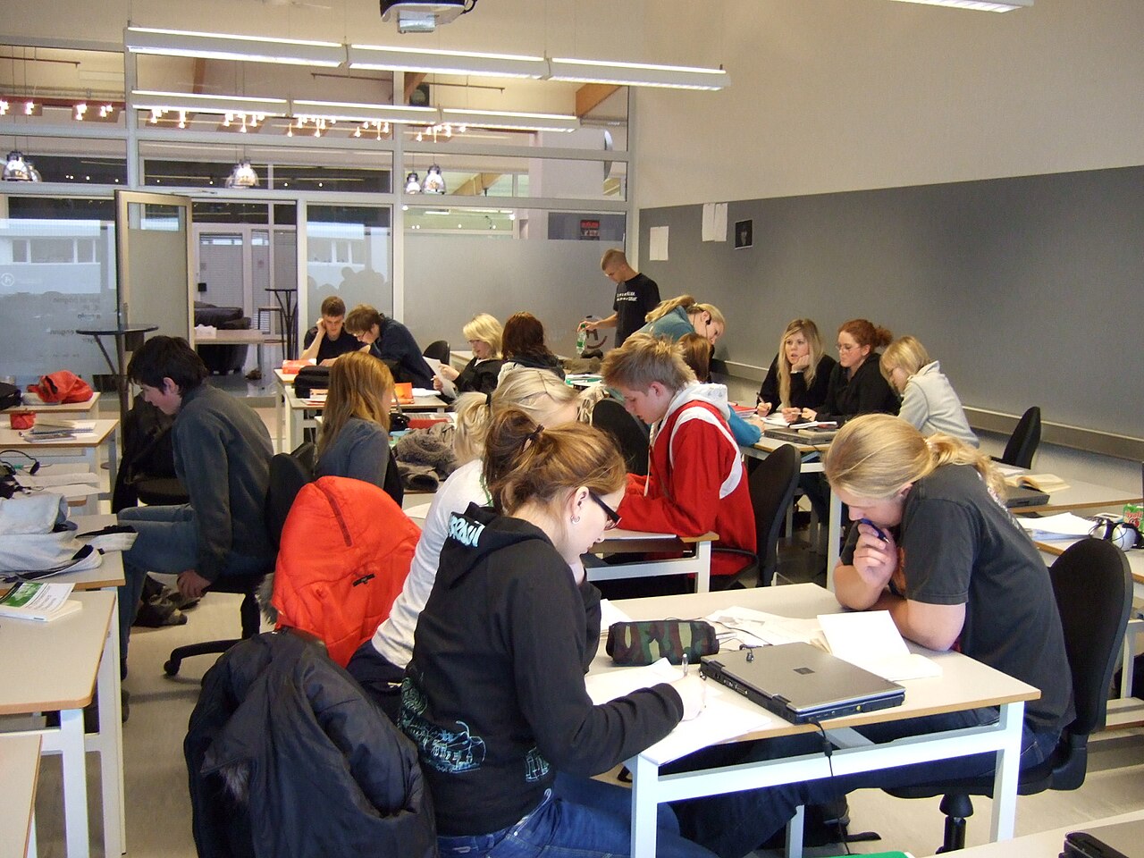 A classroom in Hraðbraut