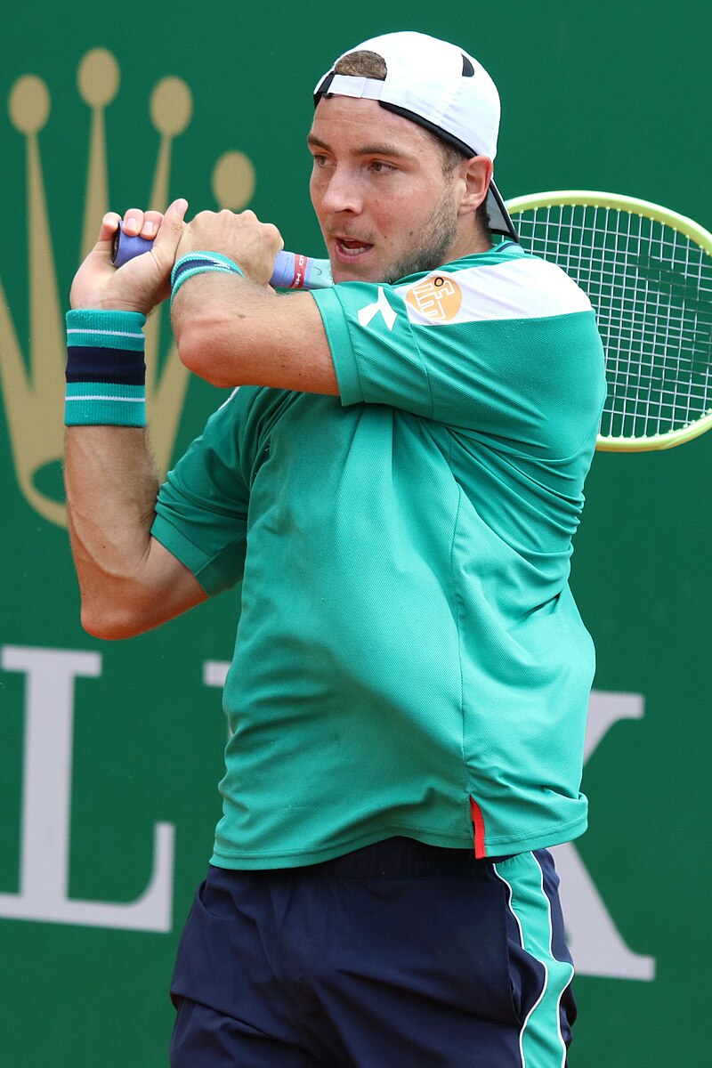 Italian Open 2023: Daniil Medvedev holds off Alexander Zverev to reach  quarter-finals in Rome - Eurosport