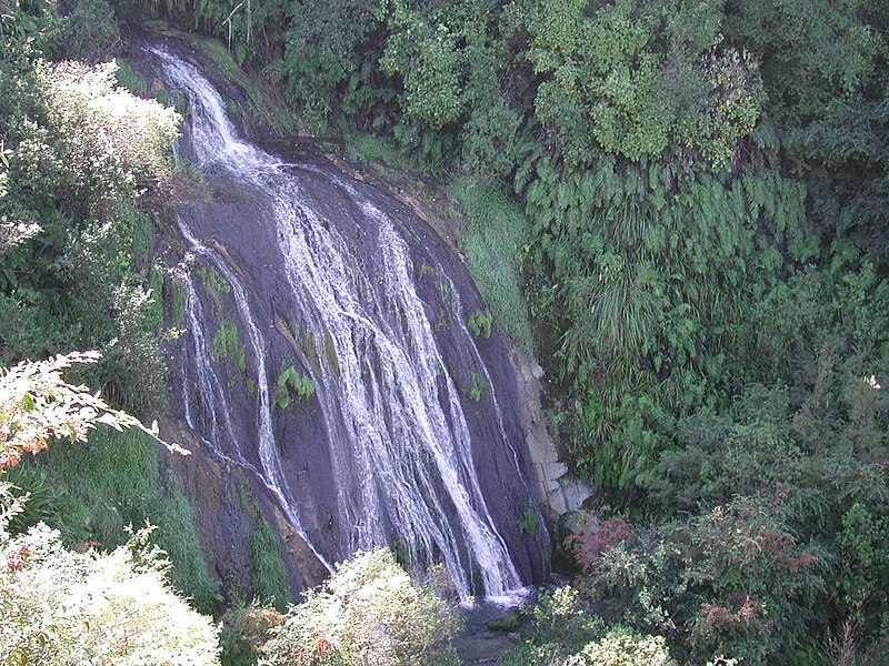 File:Tangoio Falls cascade.jpg