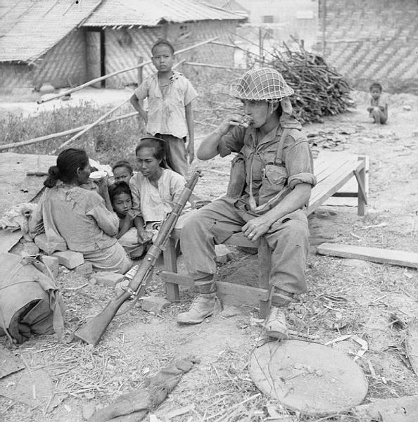 File:The British Army in Burma 1945 SE3302.jpg