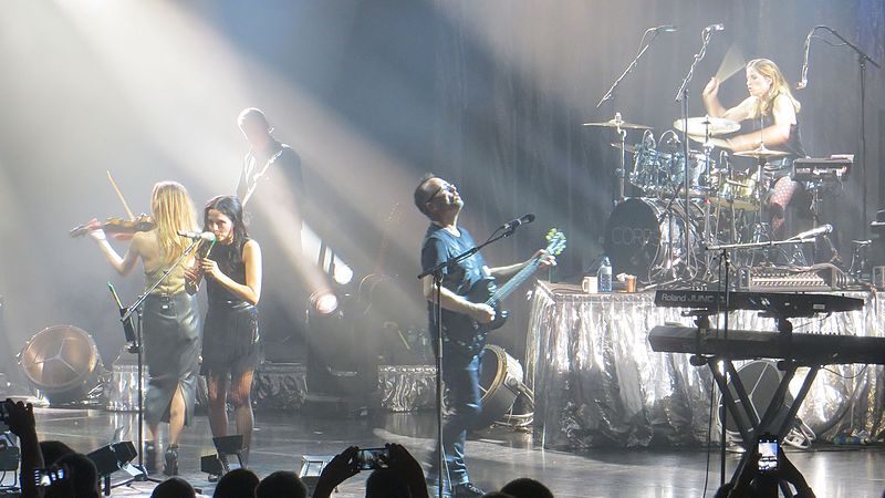 File:The Corrs (Vienna, 2016) 23.jpg