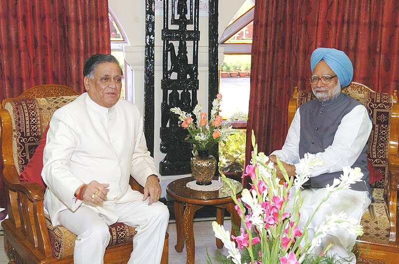 File:The Prime Minister, Dr. Manmohan Singh with the Governor of Chhattisgarh, Lt. Gen. (Retd.) K. M. Seth at Raj Bhawan in Raipur, during his one day visit to the State on April 30, 2005.jpg