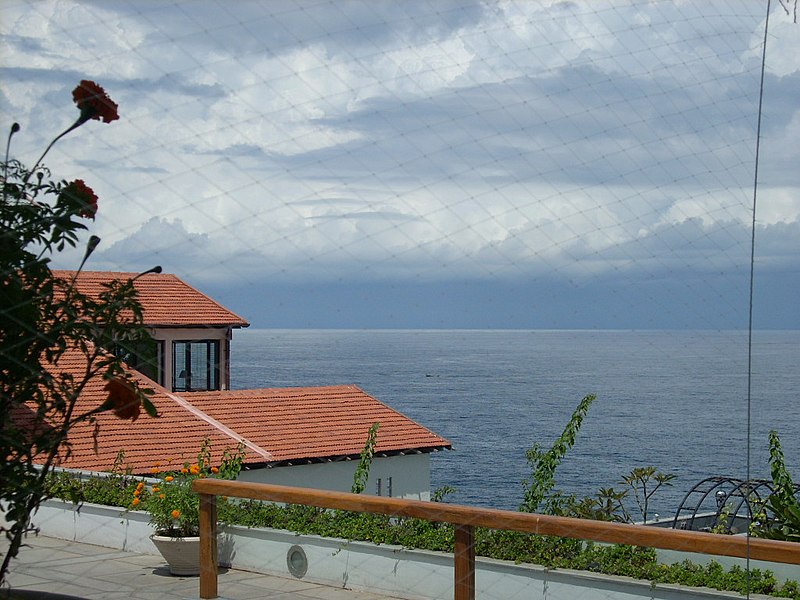 File:Thiruvananthapuram Kovalam Beach 2.jpg