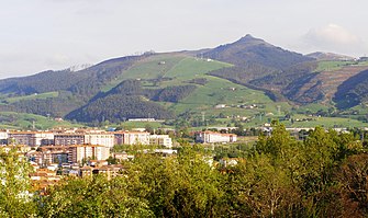Torrelavega y el Monte Dobra.jpg