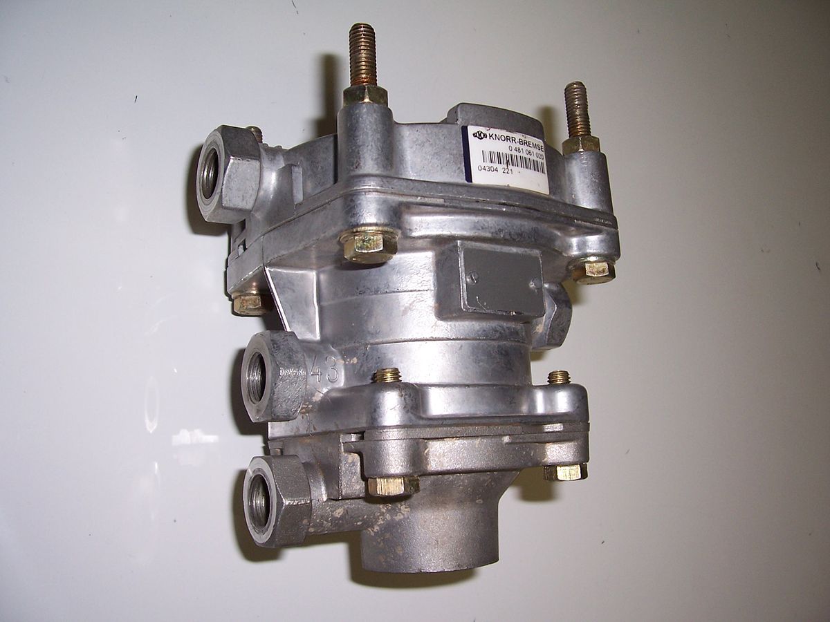 Berkas Trailer Brake Relay Valve Jpg Wikipedia Bahasa Indonesia Ensiklopedia Bebas