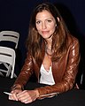 Tricia Helfer interpreta Molly Parker