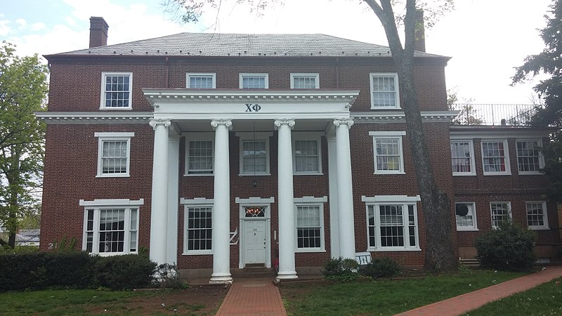 File:UVA Chi Phi House.jpg