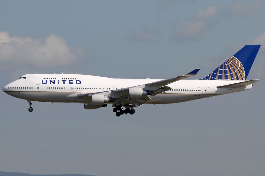 File:United Airlines Boeing 747-400 KvW.jpg - Wikipedia