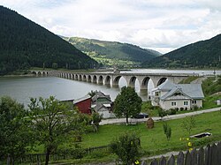 Viadukt Poiana Largului, Neamț County.jpg