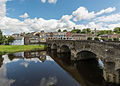 File:View of northern N11 bridge and Shannon Quay, Enniscorthy 20150806 1.jpg