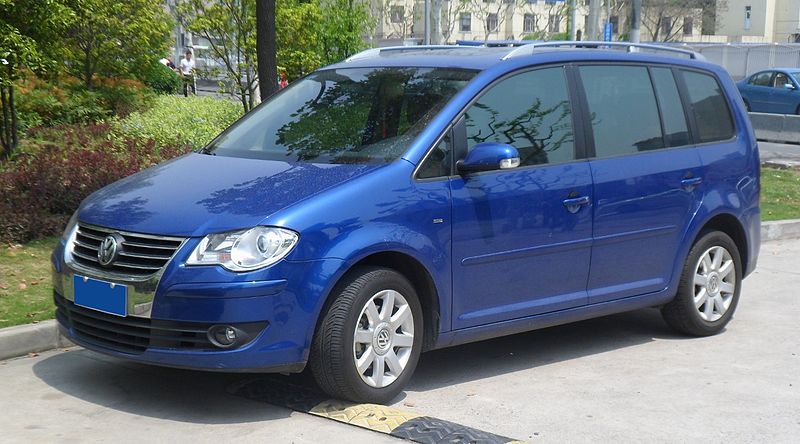 File:Volkswagen Touran facelift China 2012-04-22.JPG