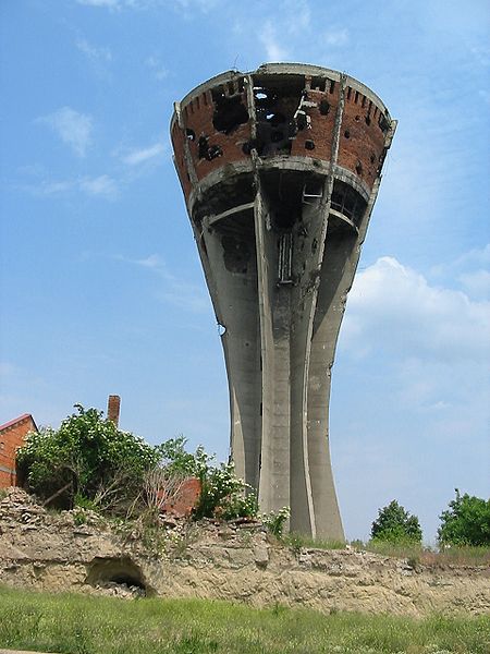 File:Vukovar turm.jpg