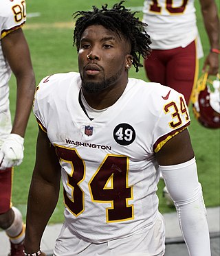 <span class="mw-page-title-main">Peyton Barber</span> American football player (born 1994)