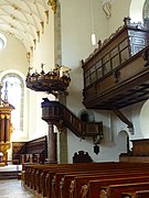 Kirchenschiff mit Kanzel