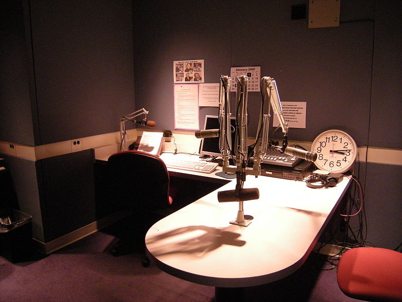 File:WTBBL.org studio 01.jpg