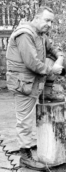 File:Walter Cronkite In Vietnam.jpg