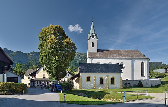 Herzi Pinki File:Weng im Gesäuse, parish church and Kirchenwirt.jpg