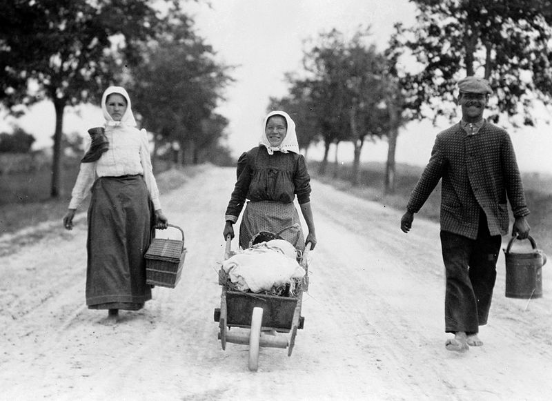 File:Wheelbarrow, headscarf, tableau, women, man, basket, can, moustache, smile, shoe, peasant, poverty Fortepan 22903.jpg