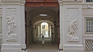 Portalreliefs Kaiserstein