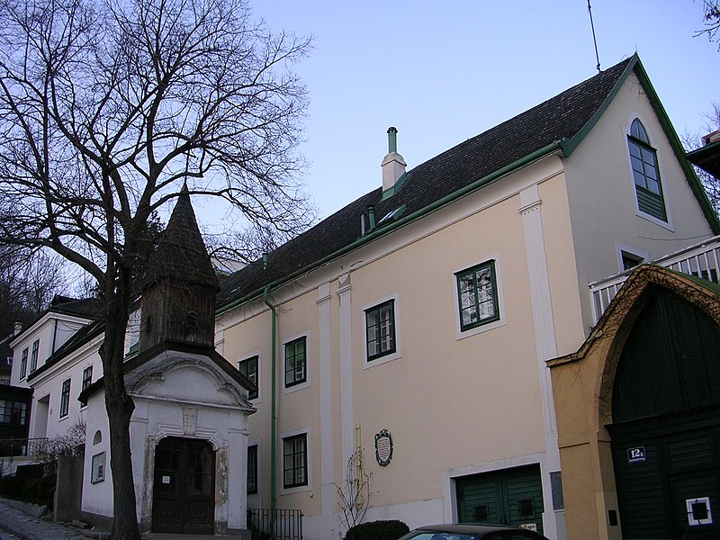 File:Wien-Salmansdorf Kapelle 310305.JPG