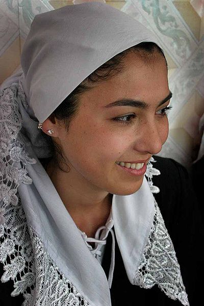 File:Woman from Tajikistan5.jpg
