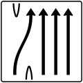 Zeichen 501–29 Überleitungstafel – ohne Gegenverkehr – vierstreifig, davon linker Fahrstreifen nach rechts übergeleitet und die drei rechten Fahrstreifen geradeaus