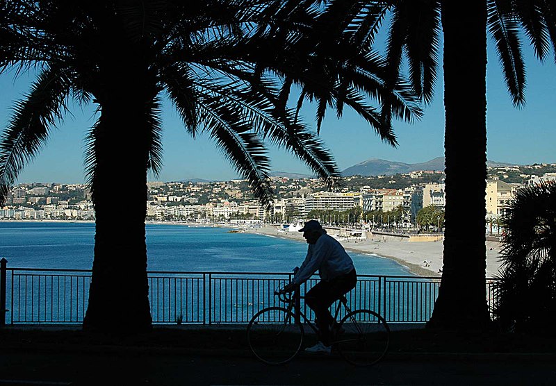 File:"le petit tour pépère à Nice".jpg