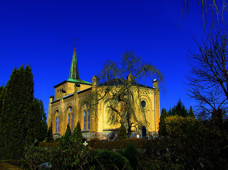 File:Ødis kirke (Kolding).JPG