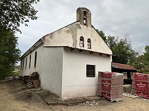 Поглед на главната селска црква