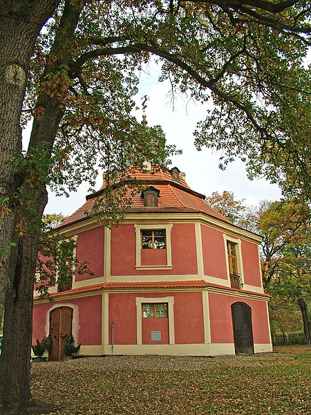 File:071007 Svaty Hubert u Jesenice.JPG